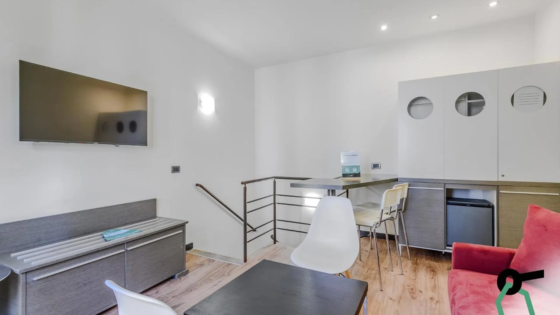 Hotiday Aparthotel Firenze Hotel